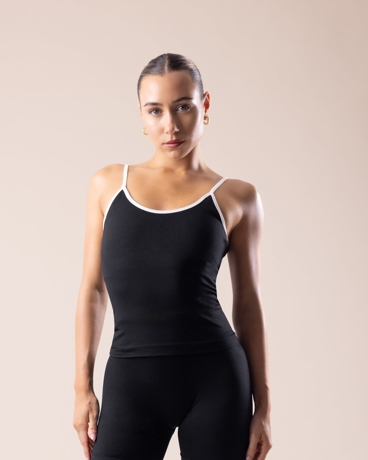 Aura Scoop Tank - Black
