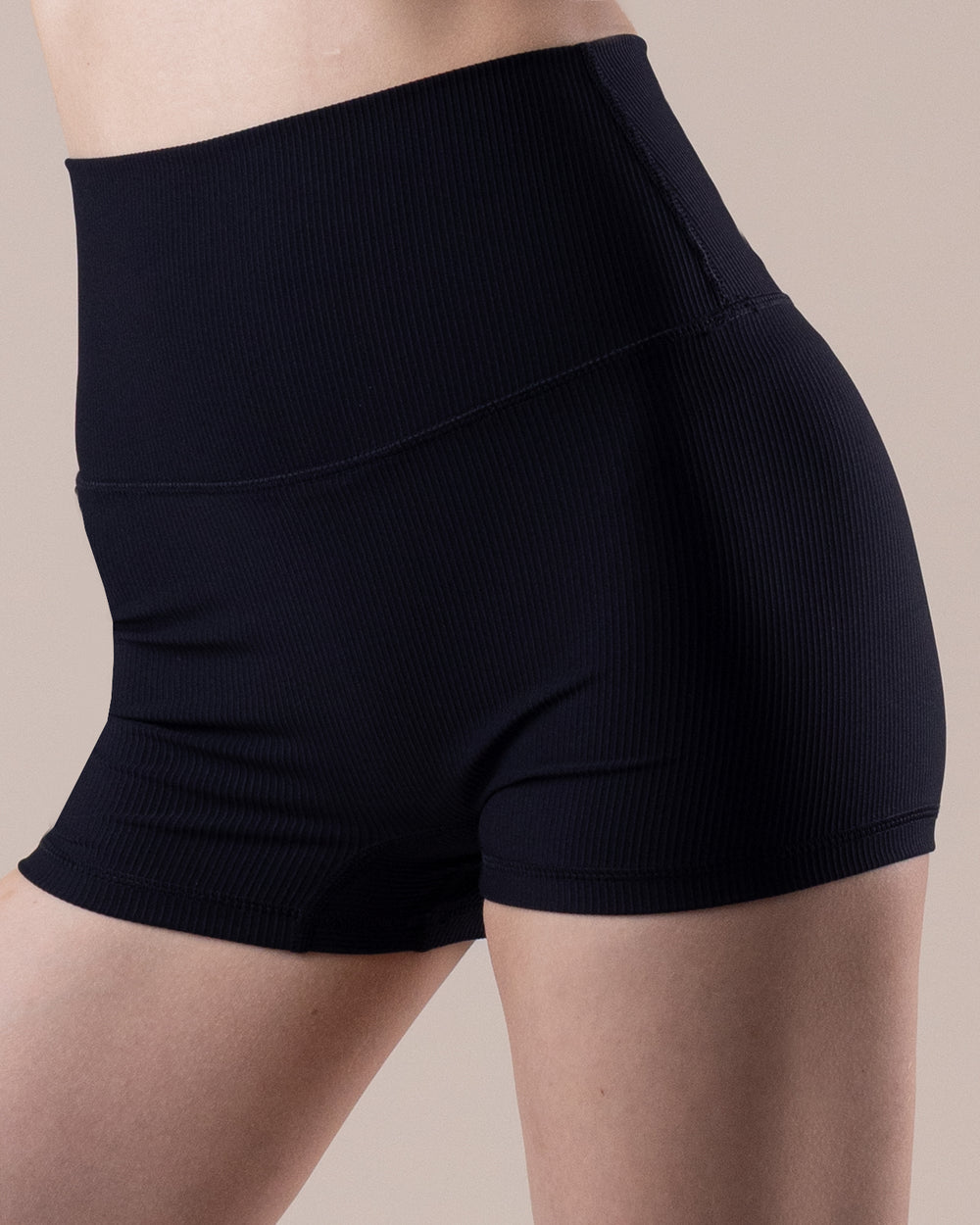 Ribbed Seamless Shorts - Black
