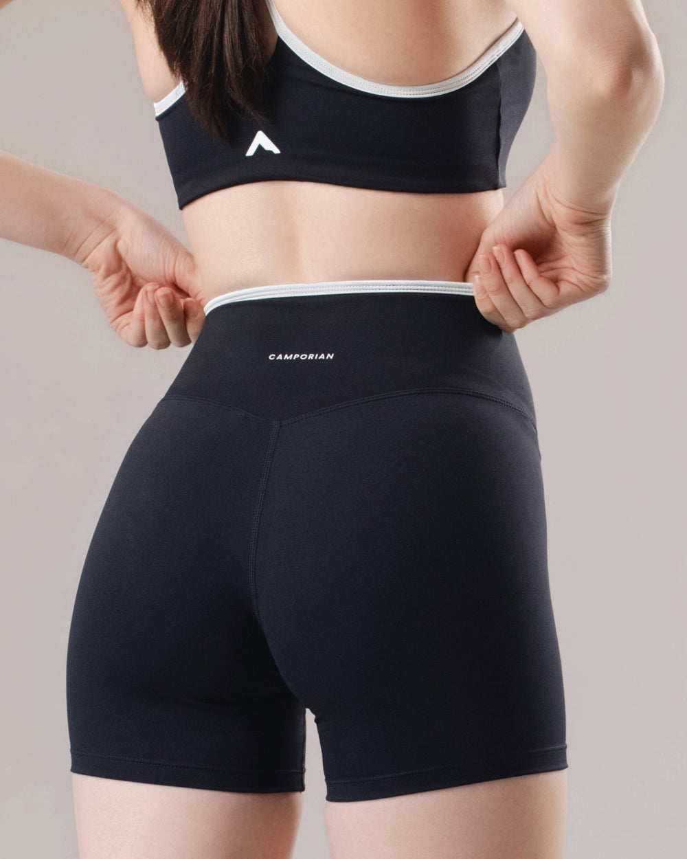 Arc Shorts - Black