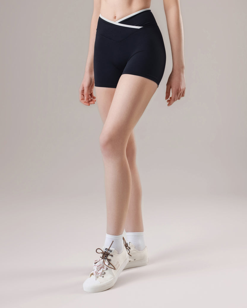 Arc Shorts - Black