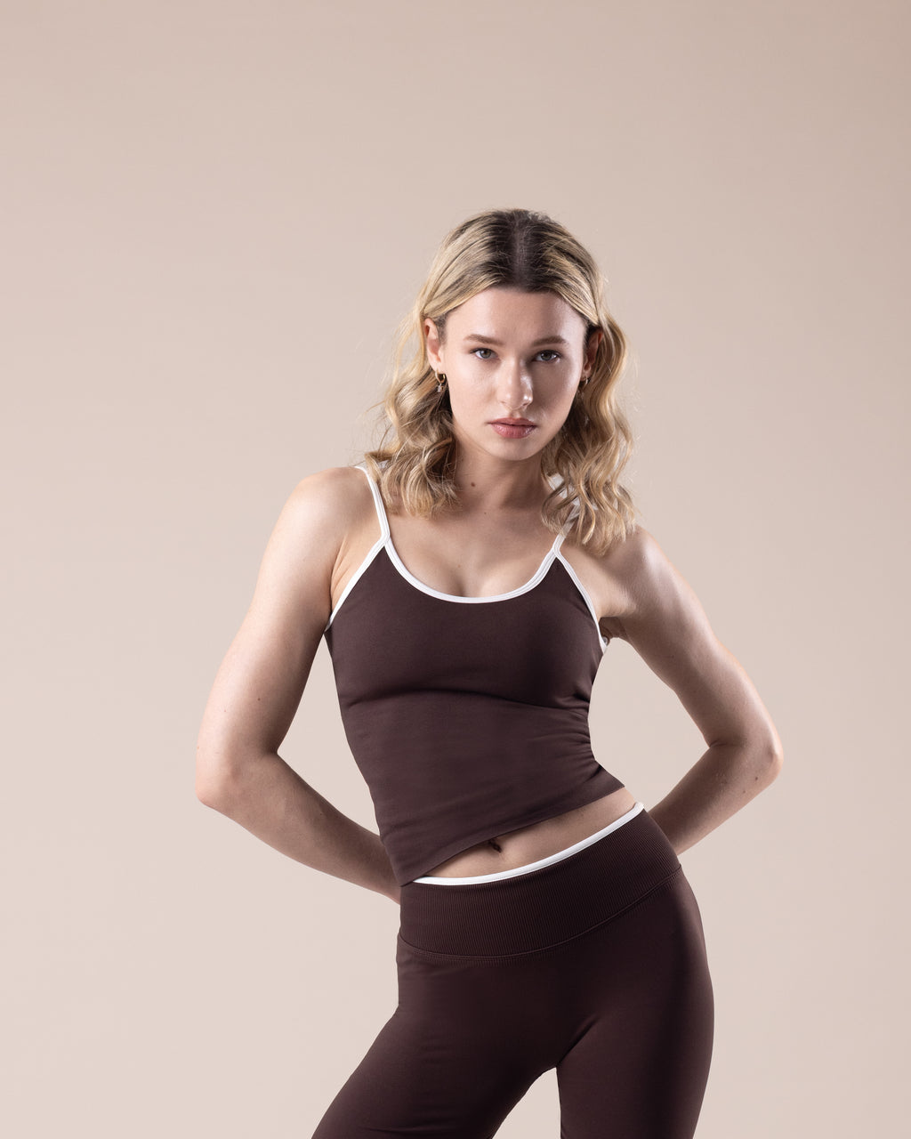 Aura Scoop Tank - Espresso