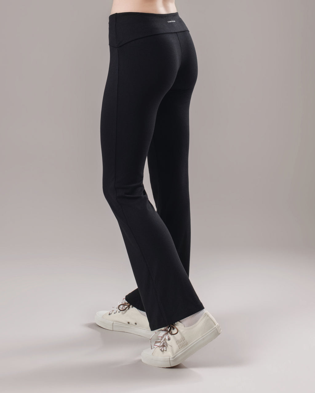 Ease Flared Leggings - Black