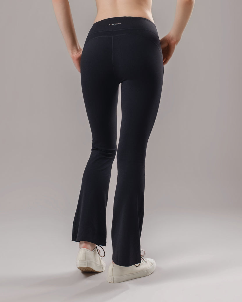 High-Waist Flared Pocket Leggings - Black