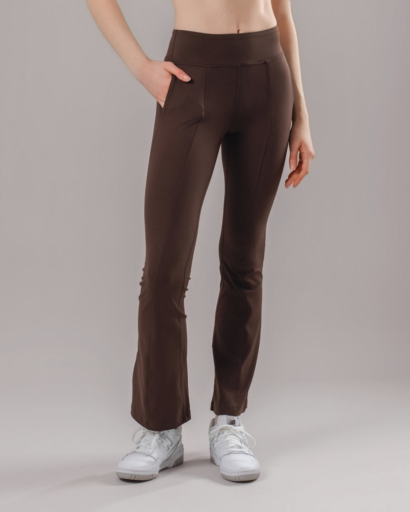 High-Waist Flared Pocket Leggings - Chocolate