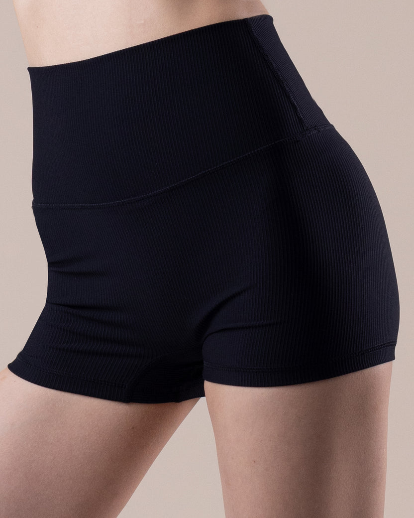 Ribbed Seamless Shorts - Black