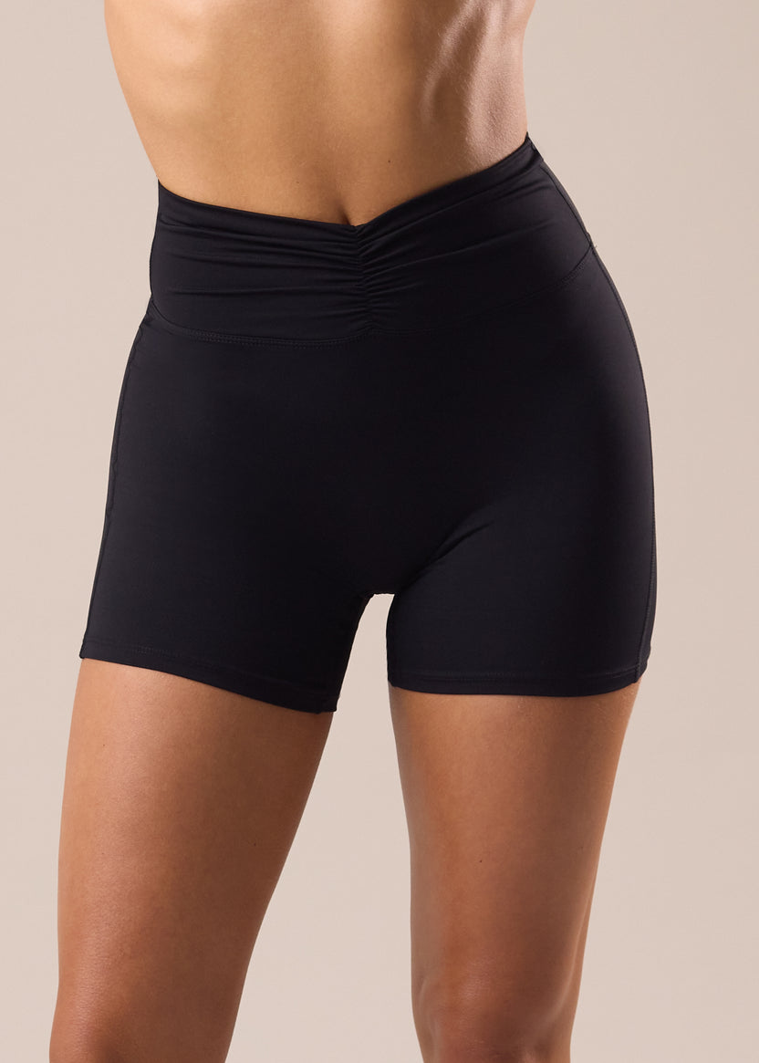Velora Shorts - Black