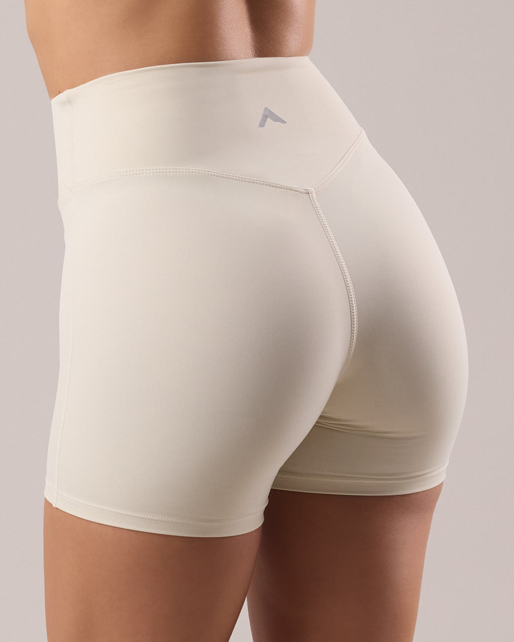 Velora Shorts - Oat